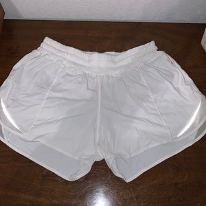 Lululemon White Hotty Hot Tall (4”) Shorts